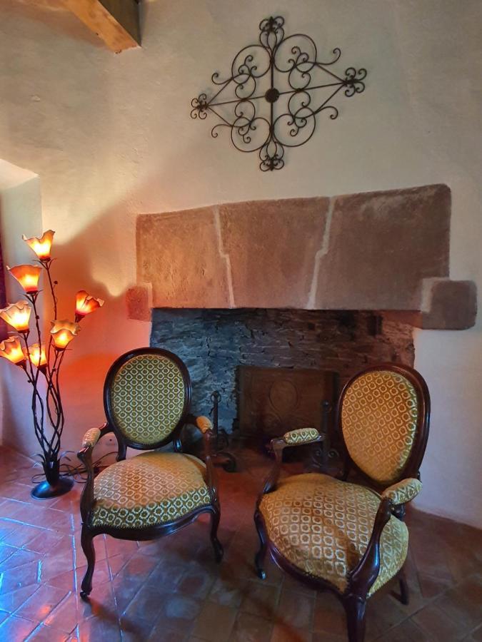 Chambre d'Hôtes au Château de Belcastel Belcastel  Exterior foto