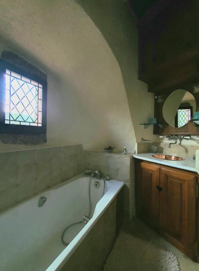 Chambre d'Hôtes au Château de Belcastel Belcastel  Exterior foto