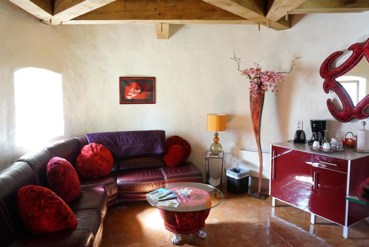 Chambre d'Hôtes au Château de Belcastel Belcastel  Exterior foto